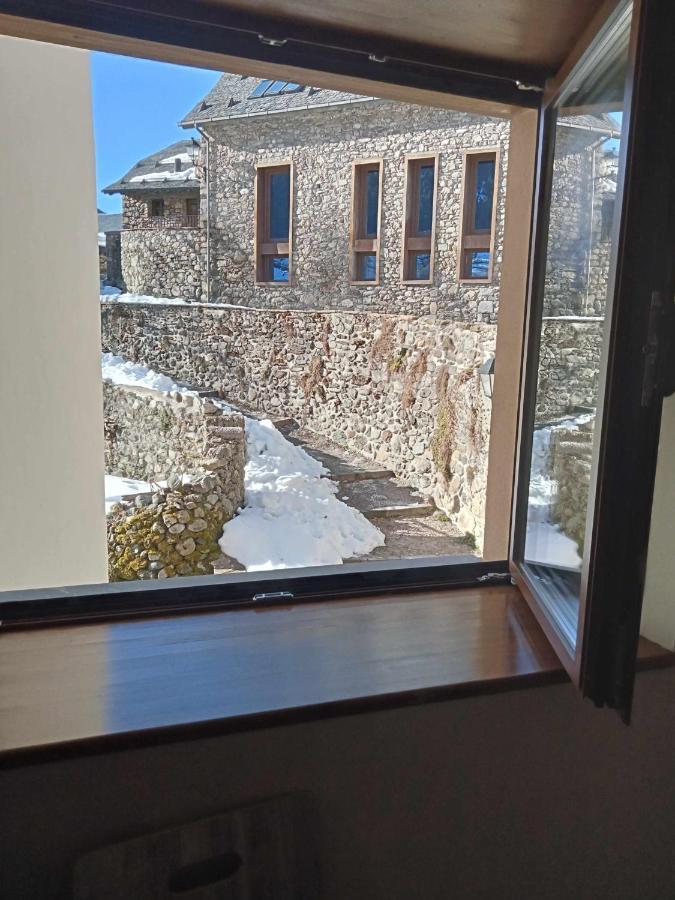 Casitas En Sallent En El Centro Villa Sallent De Gallego Luaran gambar